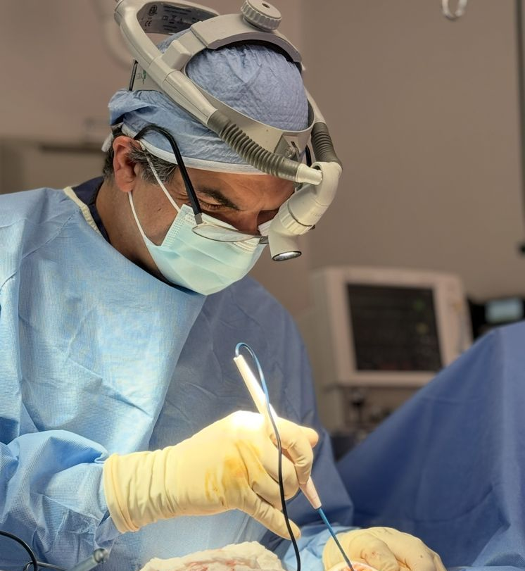 A surgeon at Chrisalys Surgery operating in Beverly Hills